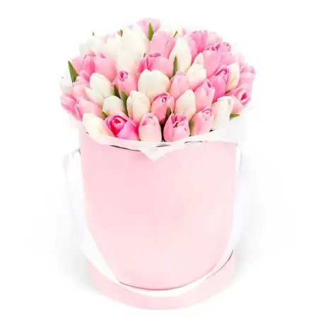 Тюльпаны в шляпной коробке