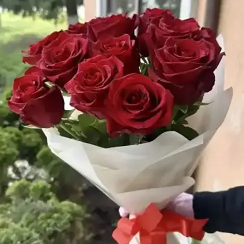 Как ухаживать за розами в вазе
